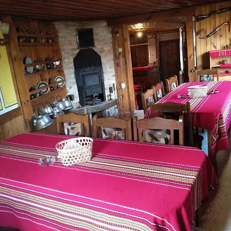 Стаи За Гости Дора 3* Koprivchtitsa