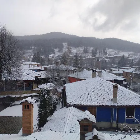 Стаи За Гости Дора Konukevi Koprivştitsa