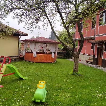 Стаи За Гости Дора 3* Koprivchtitsa