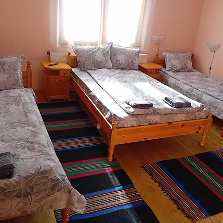 Konukevi Стаи За Гости Дора